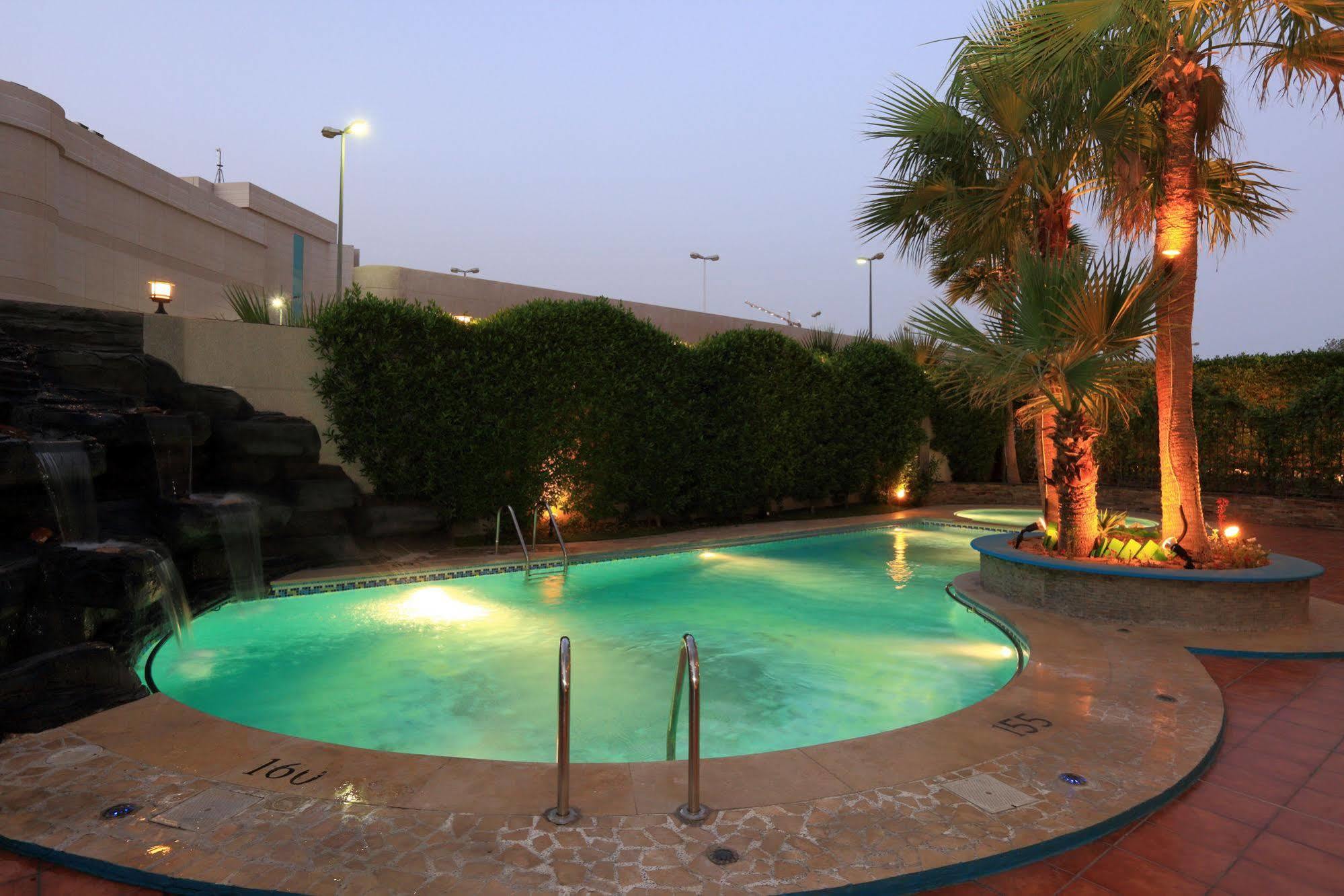 Boudl Al Shatea Aparthotel Dammam Ngoại thất bức ảnh